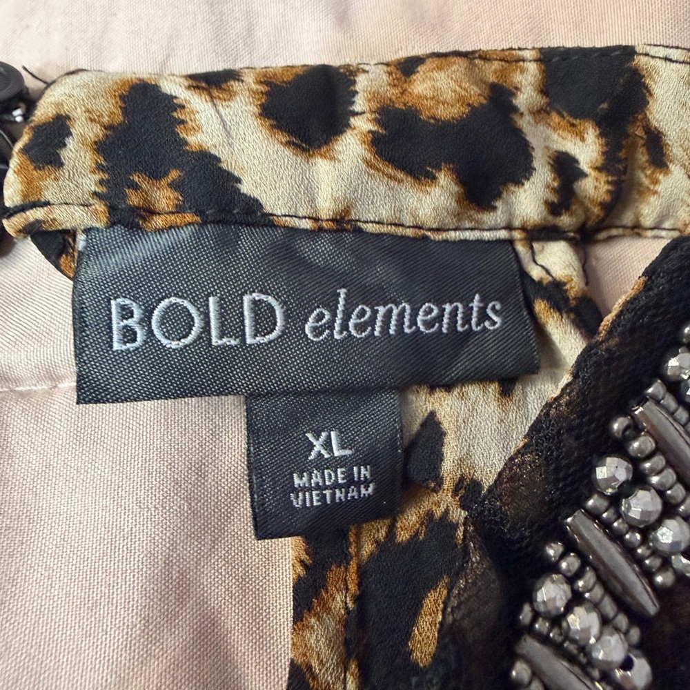 BOLD elements Animal Print Cold Shoulder Blouse / XL - Picture 6 of 12